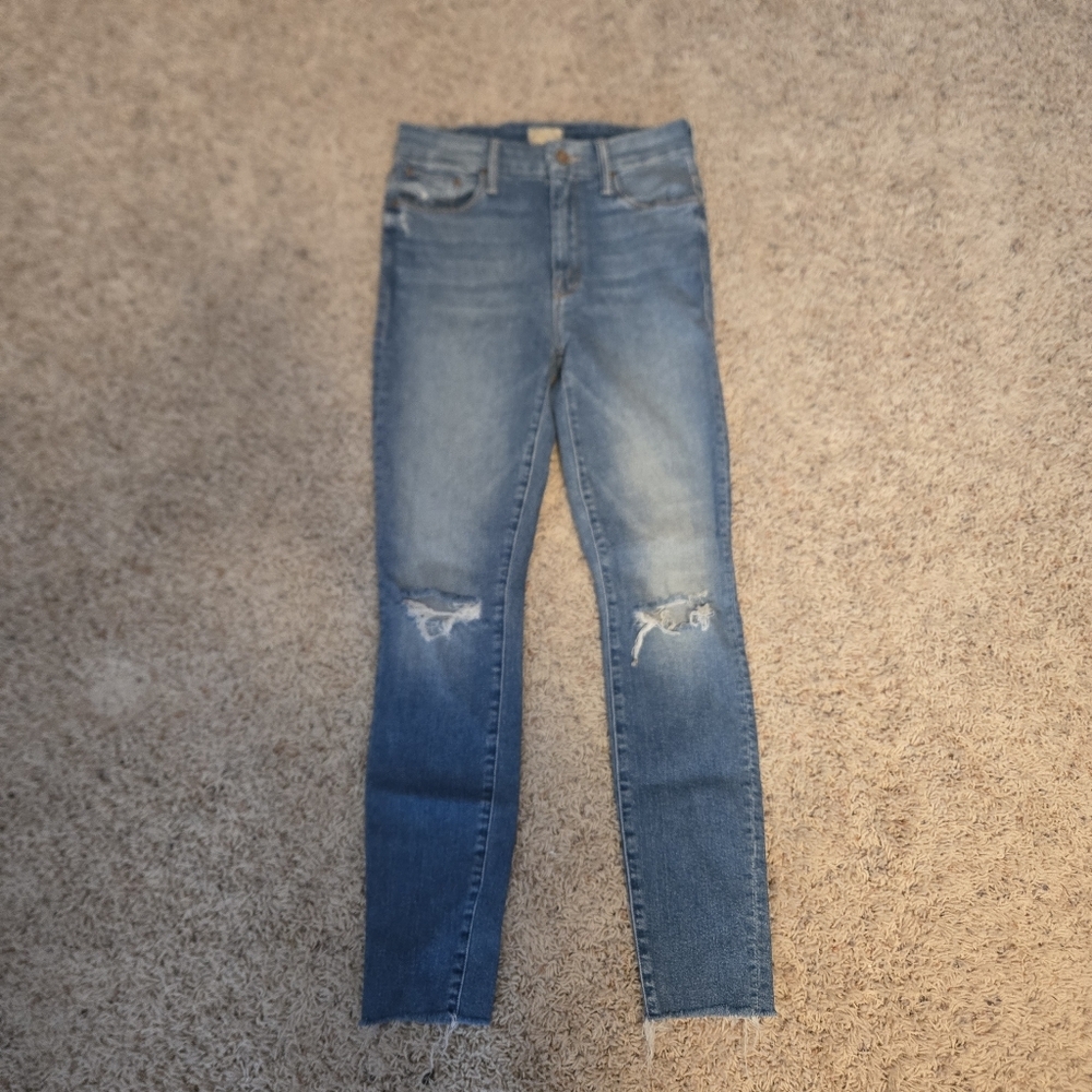 Mother High Waisted Looker Ankle Fray Thrilling Shots